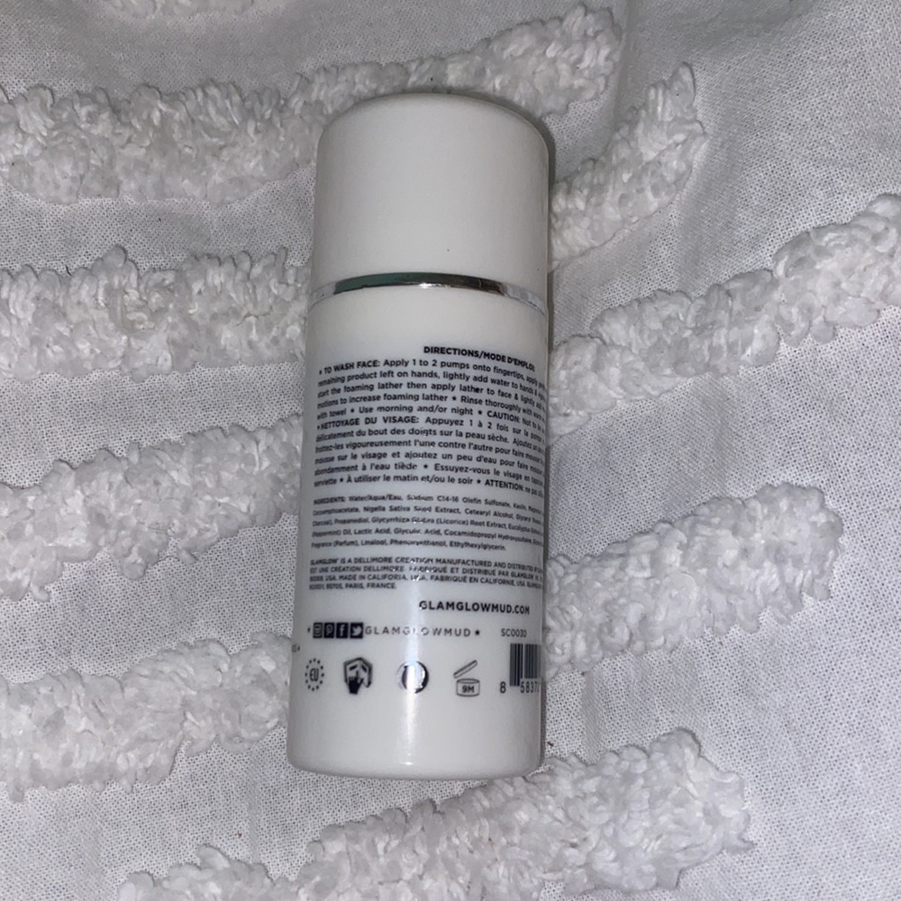 GLAMGLOW Super Cleanse - Picture 2 of 2